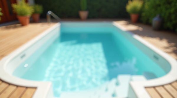 Quelle pompe choisir pour une piscine tubulaire : guide déco & technique
